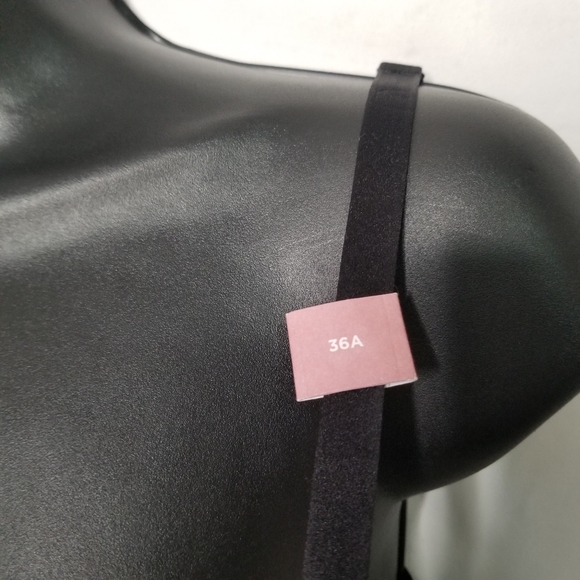 NWT Cacique max boost plunge bra - Picture 3 of 6